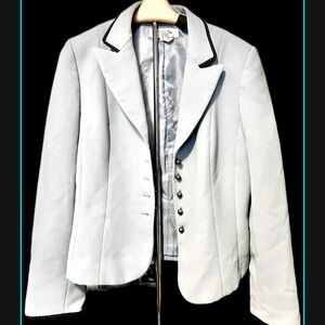 Tahari Blazer beautiful jacket